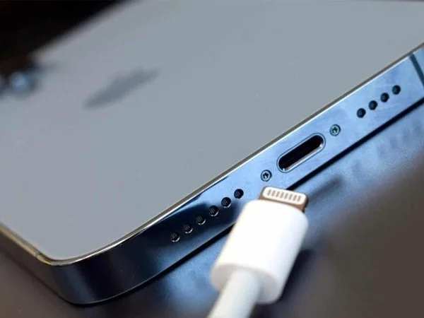 Hub chuyển đổi có dùng được cho iPhone không?