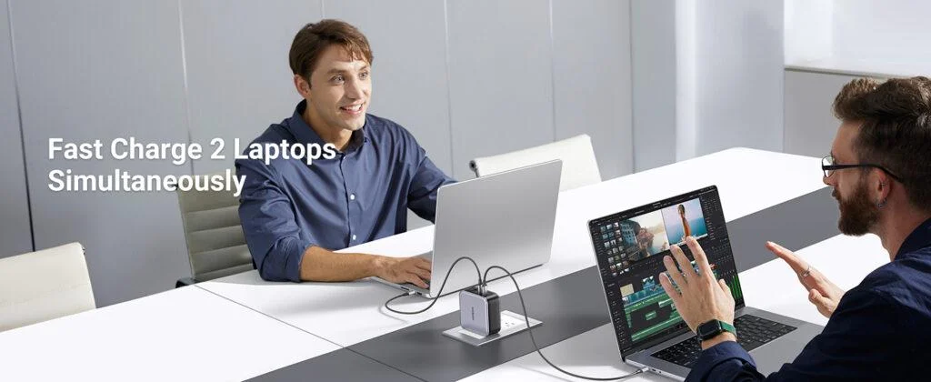 Sạc nhanh 140W chân dẹt Ugreen CD289 công nghệ GaN sạc nhanh 140W 2xUSB-C, 1xUSB-A sa màu xám (90548)