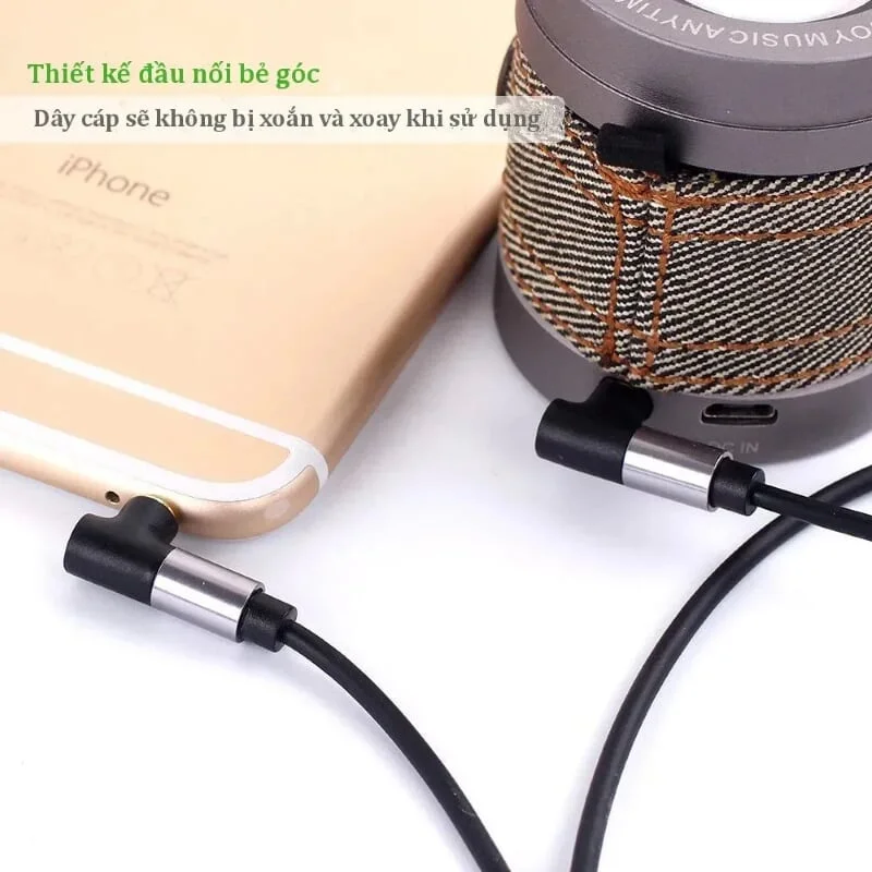 Ugreen 30559 2M màu Đen Cáp âm thanh 2 đầu 3.5mm dương 2 đầu vuông góc mạ vàng AV139