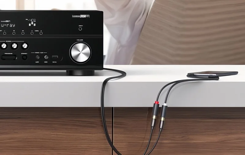 Ugreen 90245 1M Cáp 3.5mm sang 2 đầu RCA đầu mạ vàng 24k AV195 — ảnh 4